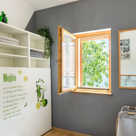 Waterview W Pool Apartman *