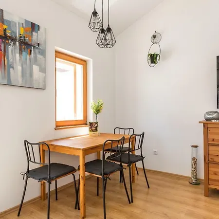 Waterview W Pool Mimice